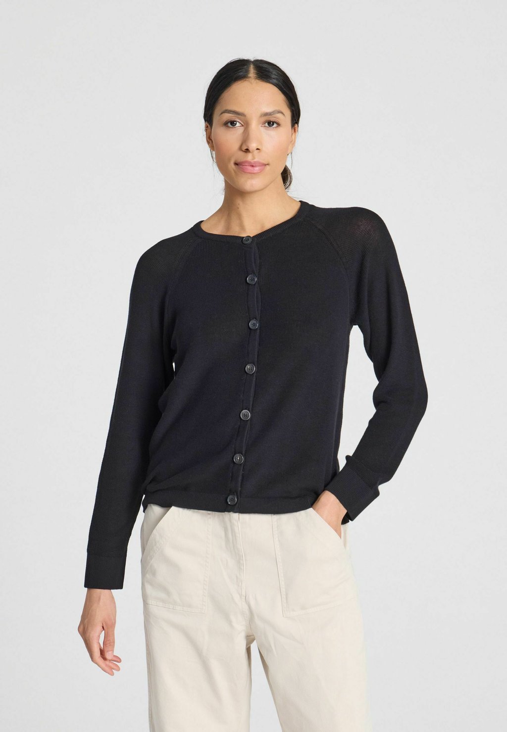 Кардиган Ella GAI+LISVA, черный
Кардиган Ella GAI+LISVA, черный