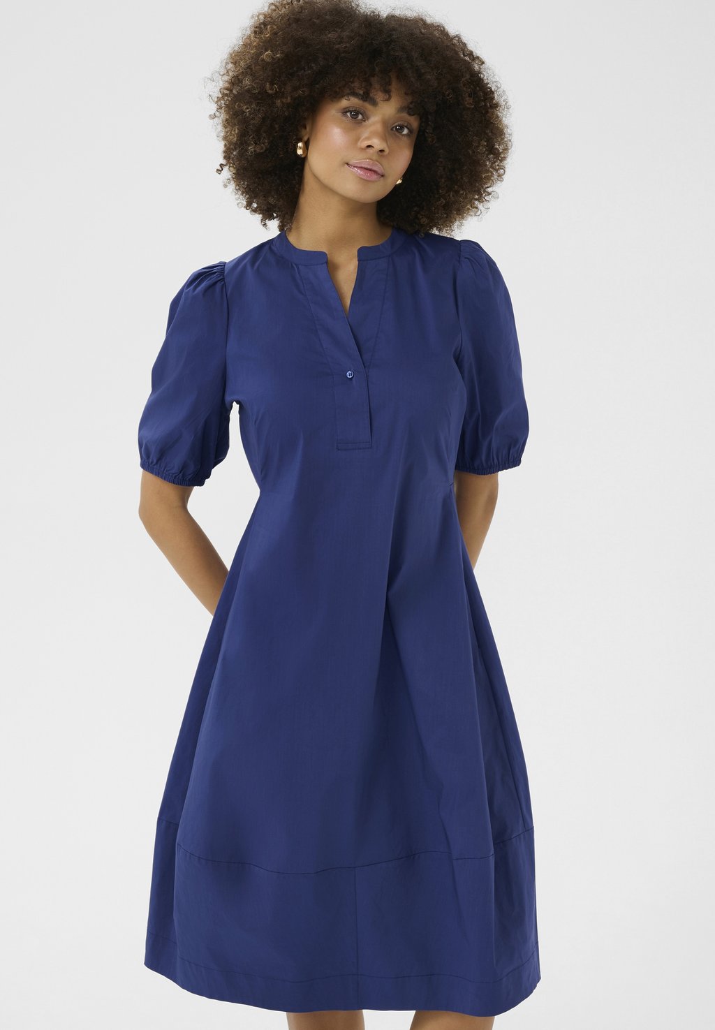 Повседневное платье ANTOINETT PLACKET Culture, синий
Повседневное платье ANTOINETT PLACKET Culture, синий