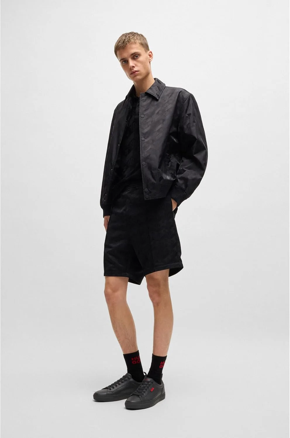 Кроссовки HUGO Herren Morrie Tenn из искусственной кожи с красной логотип-нашивкой, размер, черный
Кроссовки HUGO Herren Morrie Tenn из искусственной кожи с красной логотип-нашивкой, размер, черный