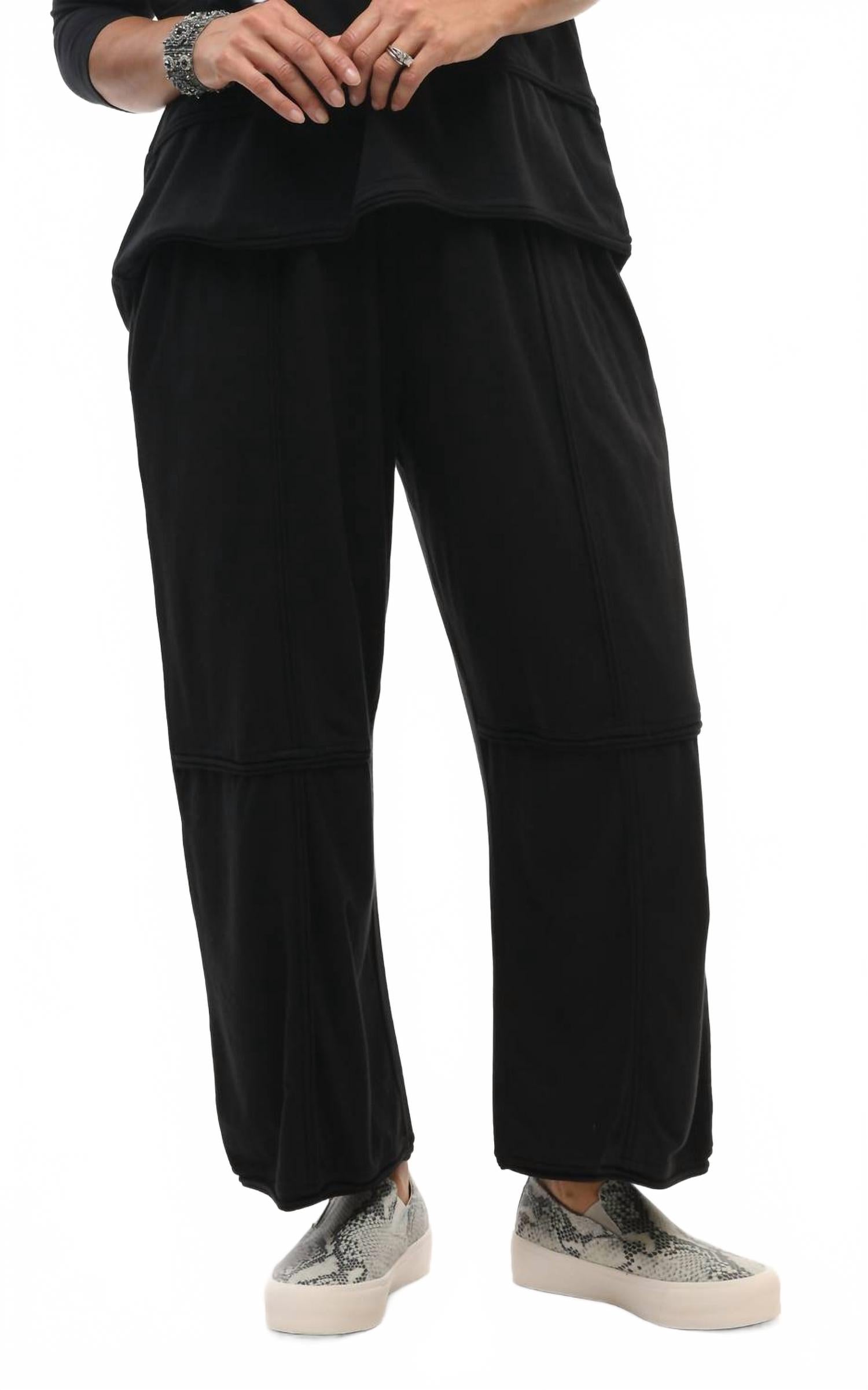 Лейла Брюки для отдыха в черном Snapdragon & Twig
Лейла Брюки для отдыха в черном Snapdragon & Twig