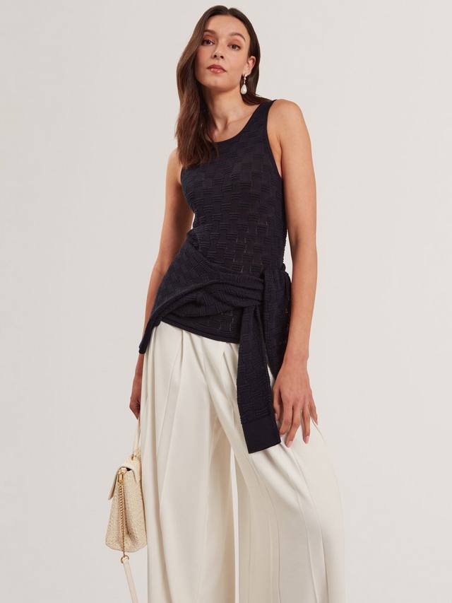 Топ без рукавов из шерстяной смеси с вискозой LENZING ECOVERO Ted Baker
Топ без рукавов из шерстяной смеси с вискозой LENZING ECOVERO Ted Baker