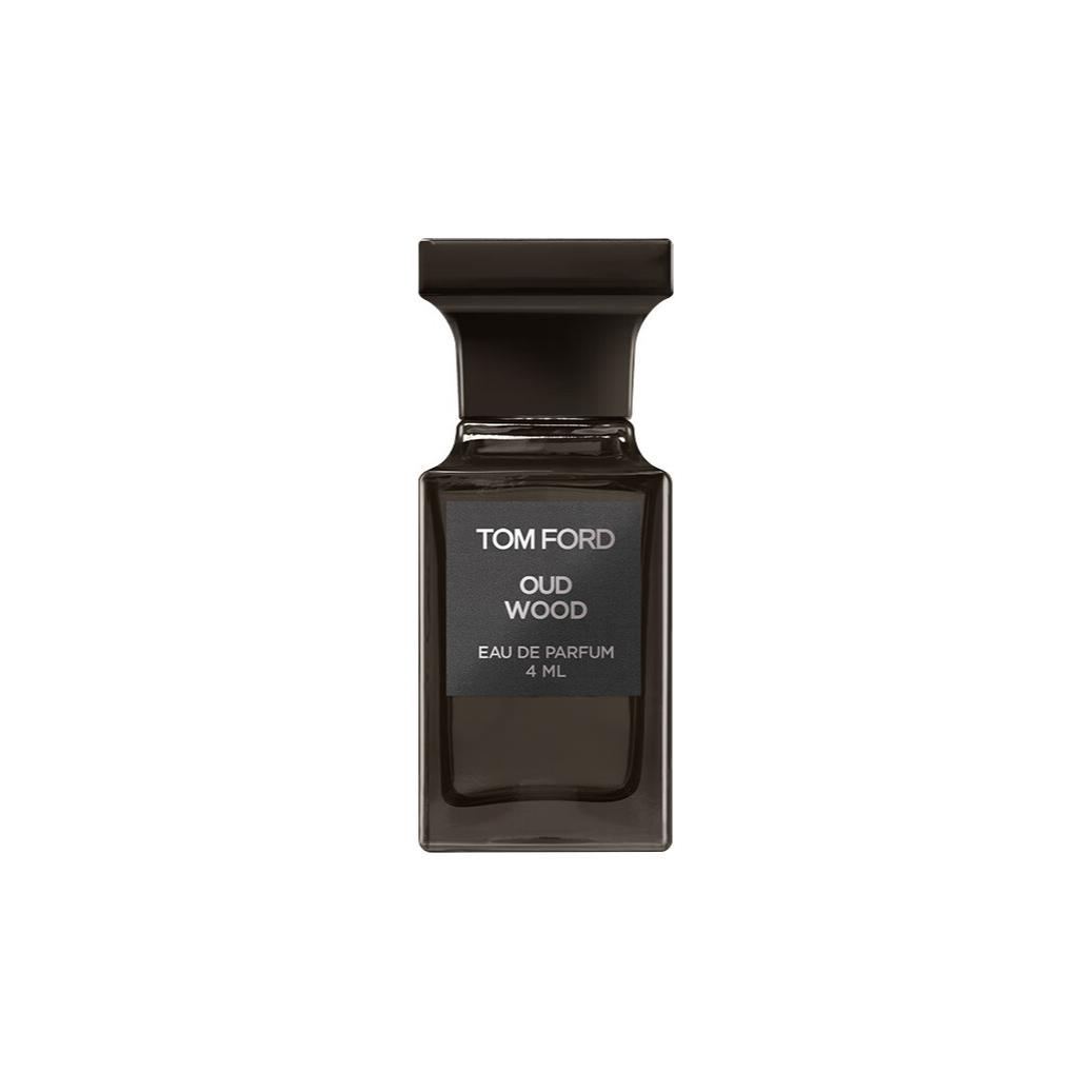 Набор пробных духов TF New Treasures Ebony, аромат личи, эбеновое дерево, агаровое дерево, 2мл*2/2мл*5 TOM FORD
Набор пробных духов TF New Treasures Ebony, аромат личи, эбеновое дерево, агаровое дерево, 2мл*2/2мл*5 TOM FORD