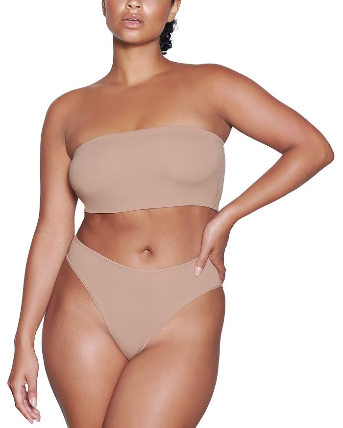 Универсальные трусы Cheeky Brief SKIMS, коричневый
Универсальные трусы Cheeky Brief SKIMS, коричневый