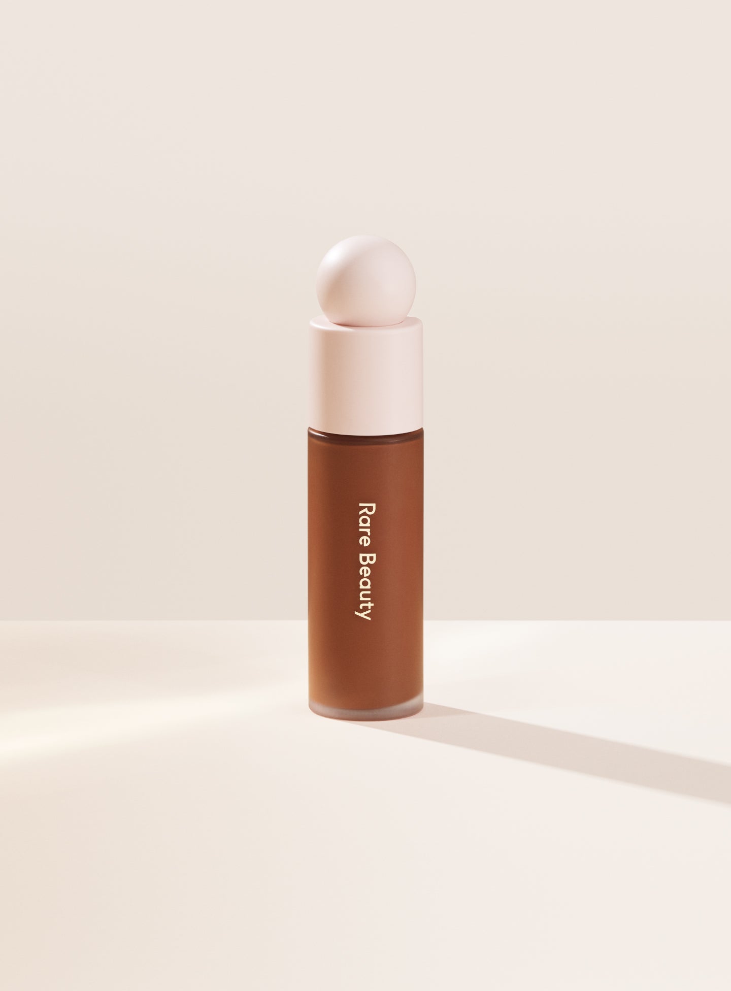 Невесомая тональная основа Liquid Touch Rare Beauty, цвет 490c/medium deep with cool peach undertones
Невесомая тональная основа Liquid Touch Rare Beauty, цвет 490c/medium deep with cool peach undertones
