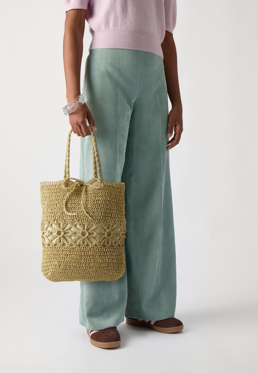 Сумка-шоппер Becksöndergaard WAFTED FAUNA BAG, Light Nature/Beige
Сумка-шоппер Becksöndergaard WAFTED FAUNA BAG, Light Nature/Beige