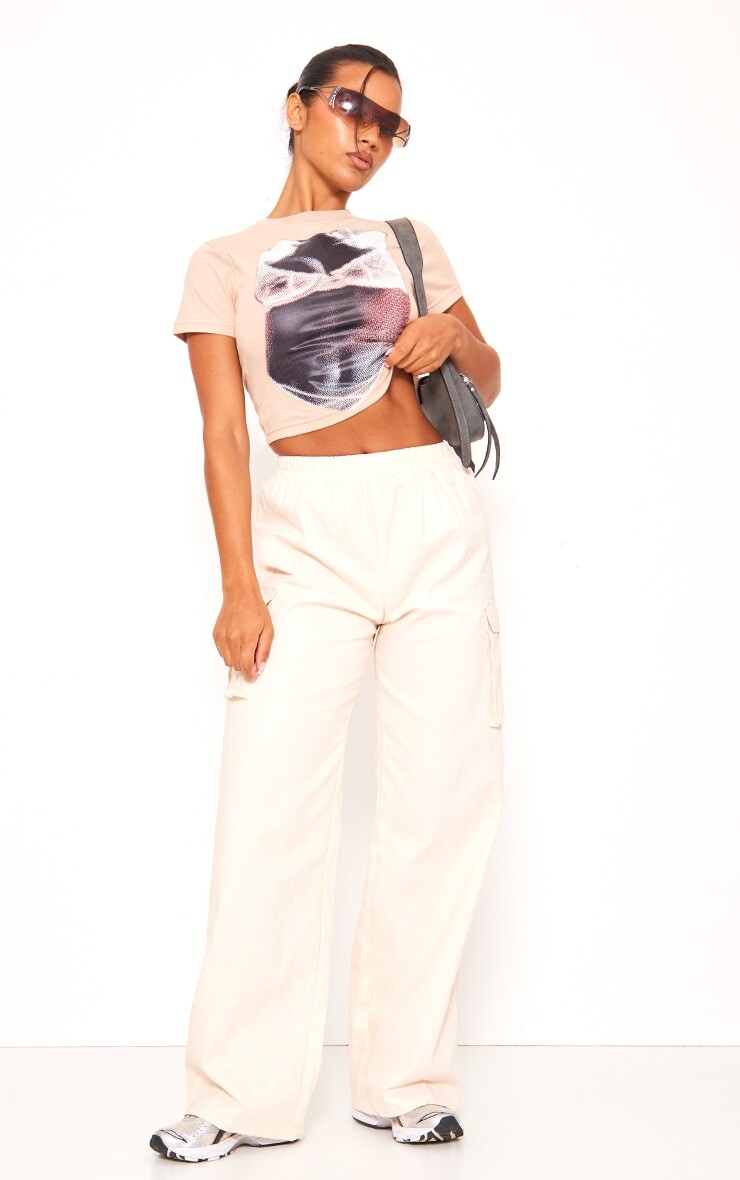 PrettyLittleThing Кремовые широкие брюки карго с высокой талией, Бежевый, PrettyLittleThing Кремовые широкие брюки карго с высокой талией
PrettyLittleThing Кремовые широкие брюки карго с высокой талией, Бежевый, PrettyLittleThing Кремовые широкие брюки карго с высокой талией