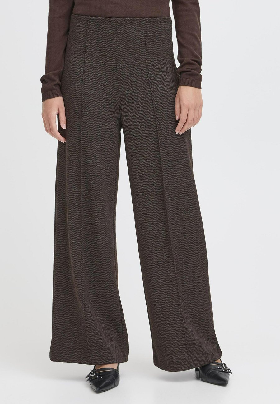 Брюки ICHI IHKATE JACQUARD , Black Brown Herringbone/Black
Брюки ICHI IHKATE JACQUARD , Black Brown Herringbone/Black