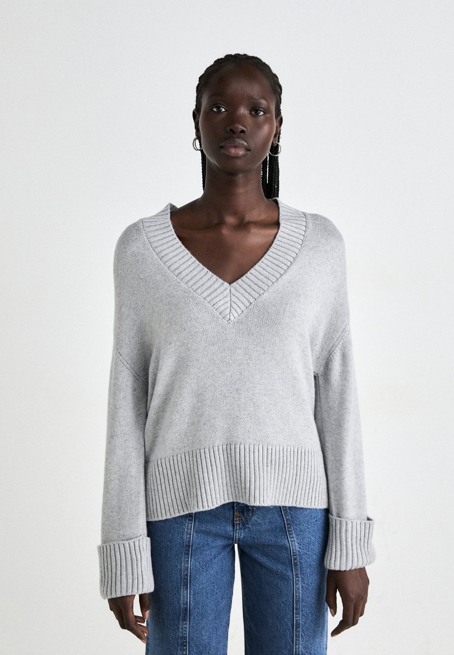 Джемпер Gina Tricot V NECK, Light Grey Melange/Grey
Джемпер Gina Tricot V NECK, Light Grey Melange/Grey