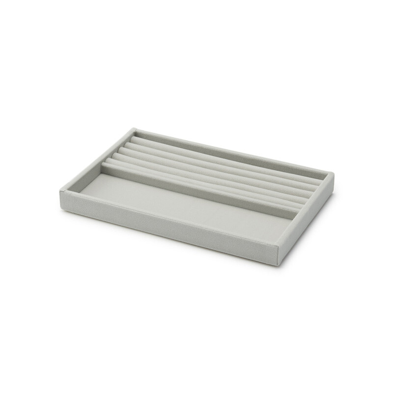 Шкатулка бархатная Muji для драгоценностей, серый
Шкатулка бархатная Muji для драгоценностей, серый