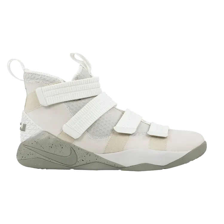 Кроссовки Nike LeBron Soldier 11 'Light Bone', желто-коричневый
Кроссовки Nike LeBron Soldier 11 'Light Bone', желто-коричневый