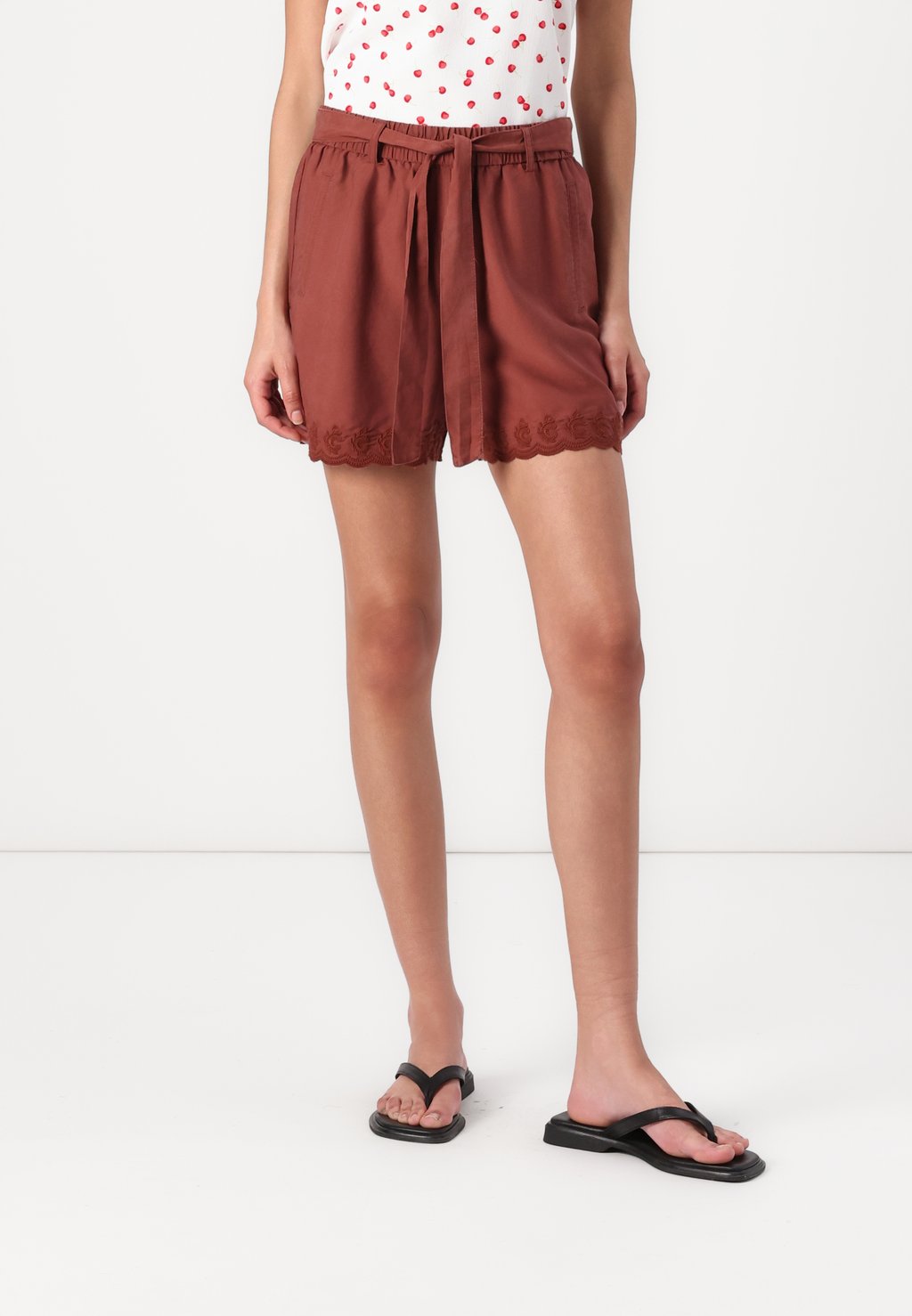 Шорты ONLARIZONA LIFE BELT ONLY, медный
Шорты ONLARIZONA LIFE BELT ONLY, медный