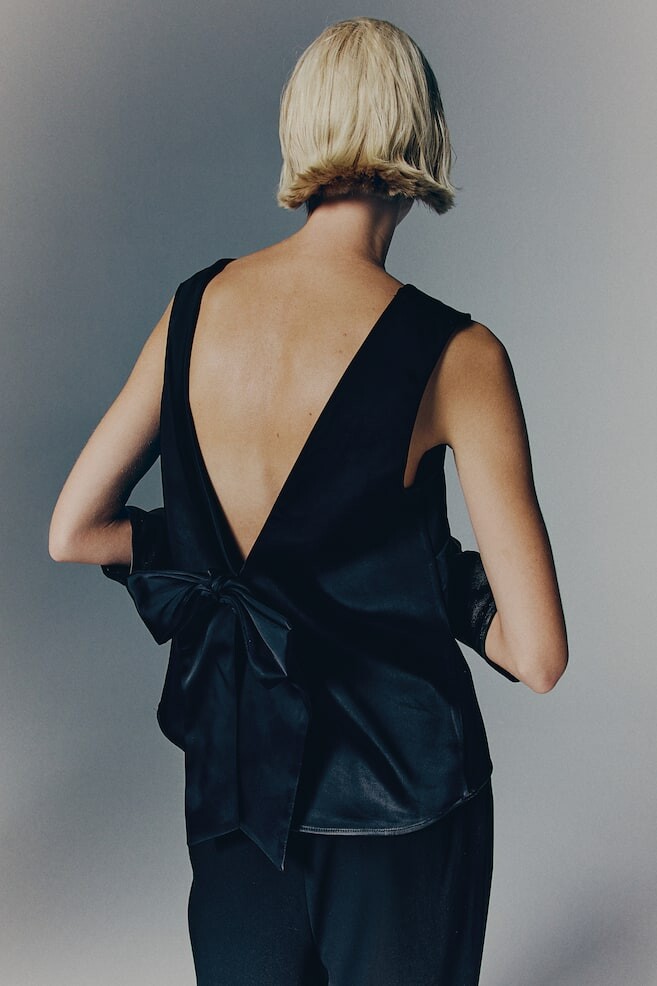 Топ с бантом сзади H&M, черный
Топ с бантом сзади H&M, черный