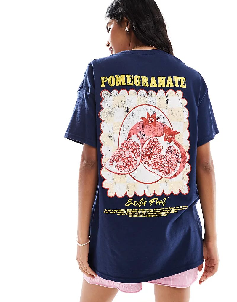 Футболка Miss Selfridge Oversize с принтом граната в темно-синем цвете
Футболка Miss Selfridge Oversize с принтом граната в темно-синем цвете
