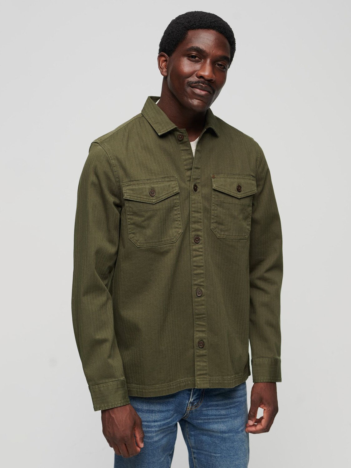 Рубашка The Merchant Store с узором елочка Superdry, оливковый хаки
Рубашка The Merchant Store с узором елочка Superdry, оливковый хаки