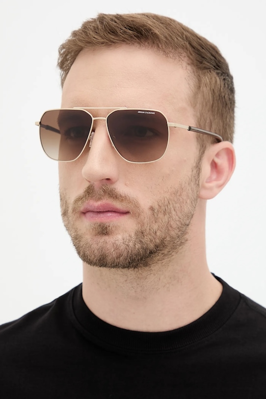 Солнцезащитные очки Armani Exchange, золотой
Солнцезащитные очки Armani Exchange, золотой