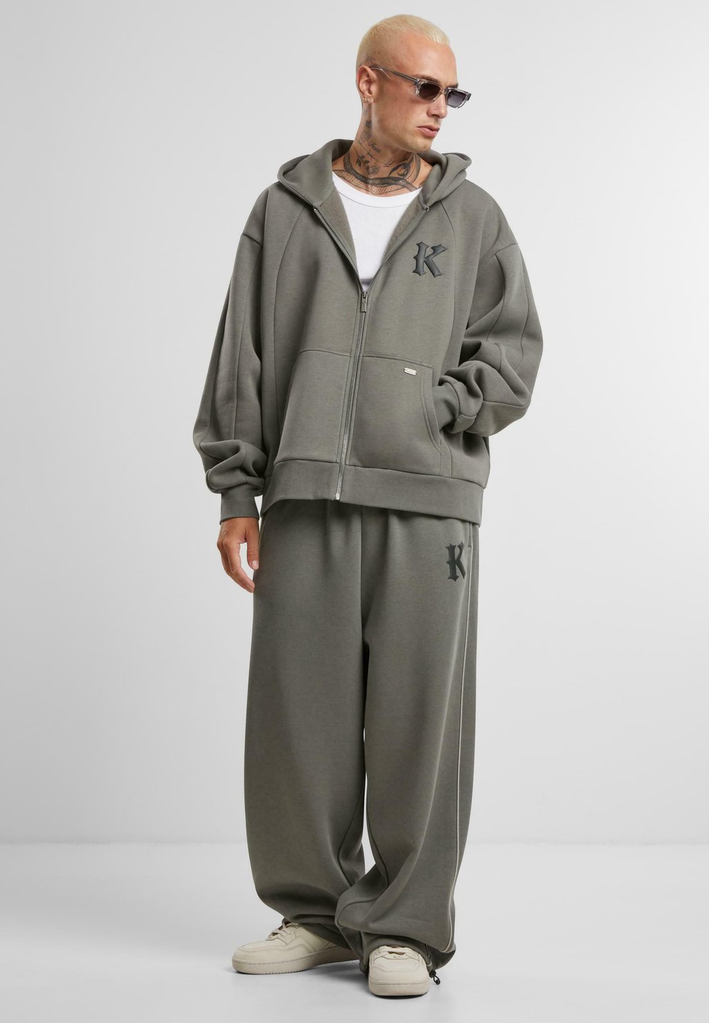 Толстовка на молнии BOXY Karl Kani, серый
Толстовка на молнии BOXY Karl Kani, серый