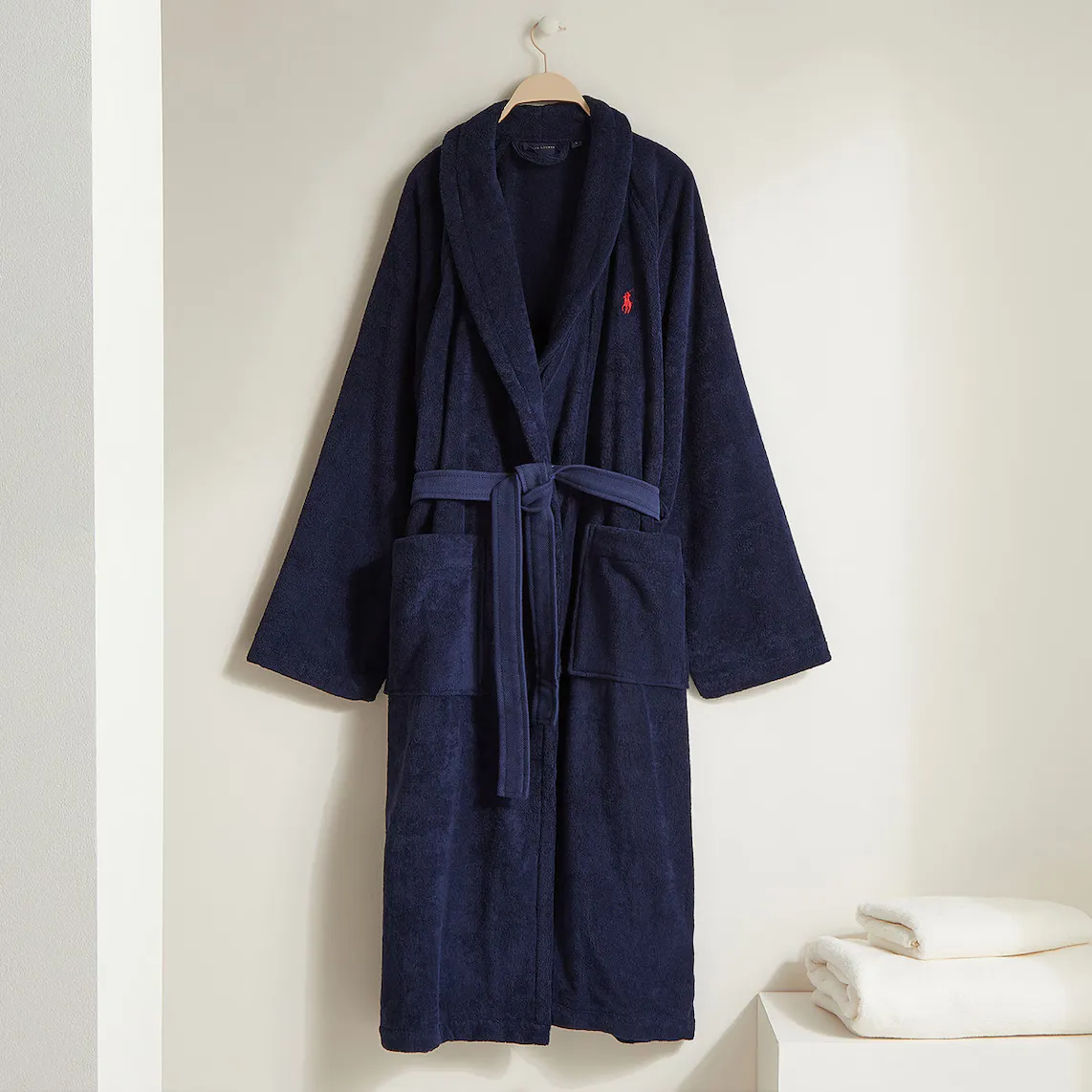 Хлопковый халат 450 гр/м2 Polo Player 24 Ralph Lauren Home, морской
Хлопковый халат 450 гр/м2 Polo Player 24 Ralph Lauren Home, морской