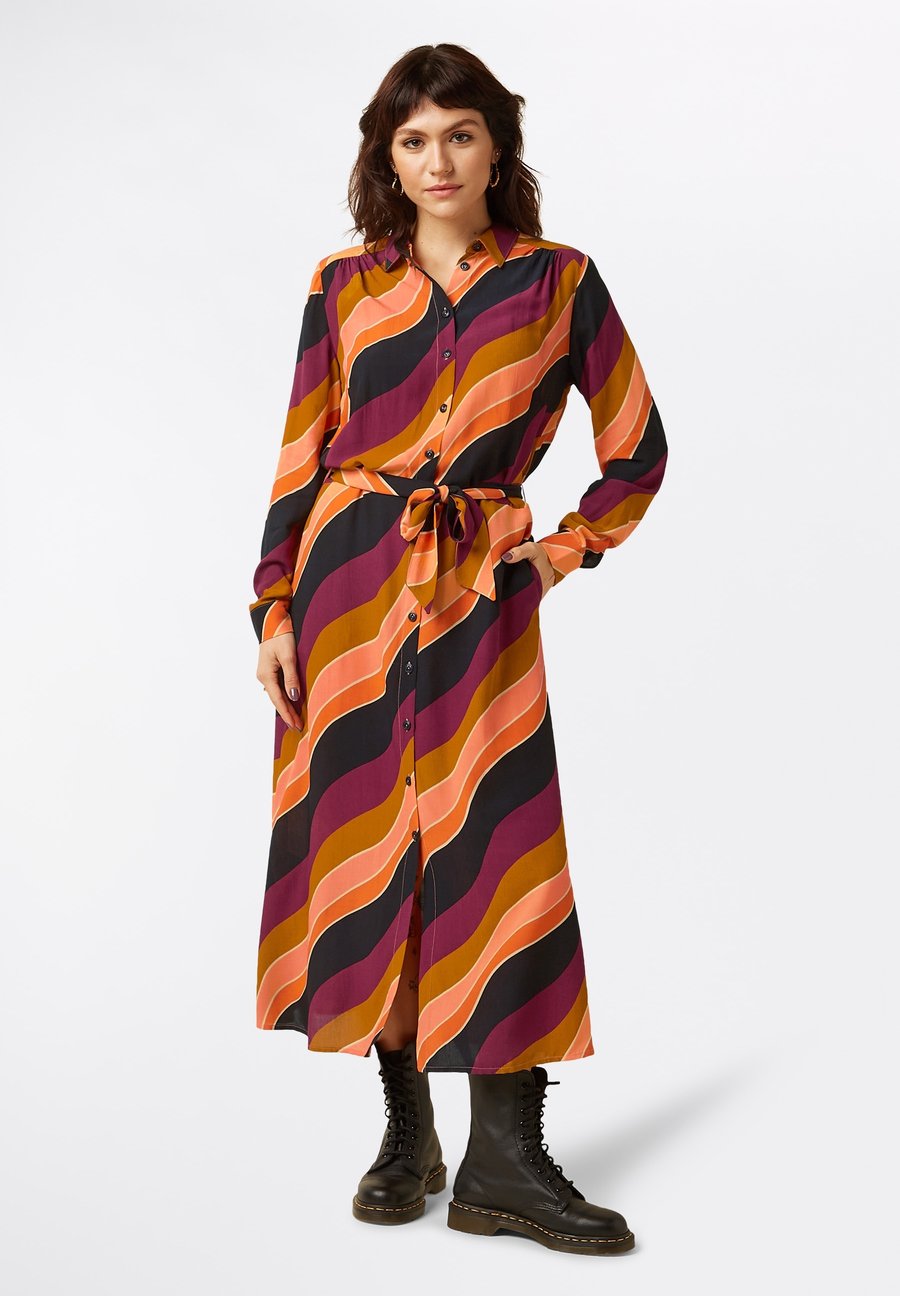 Платье King Louie Shirt dress, Beaujolais Red/Red
Платье King Louie Shirt dress, Beaujolais Red/Red