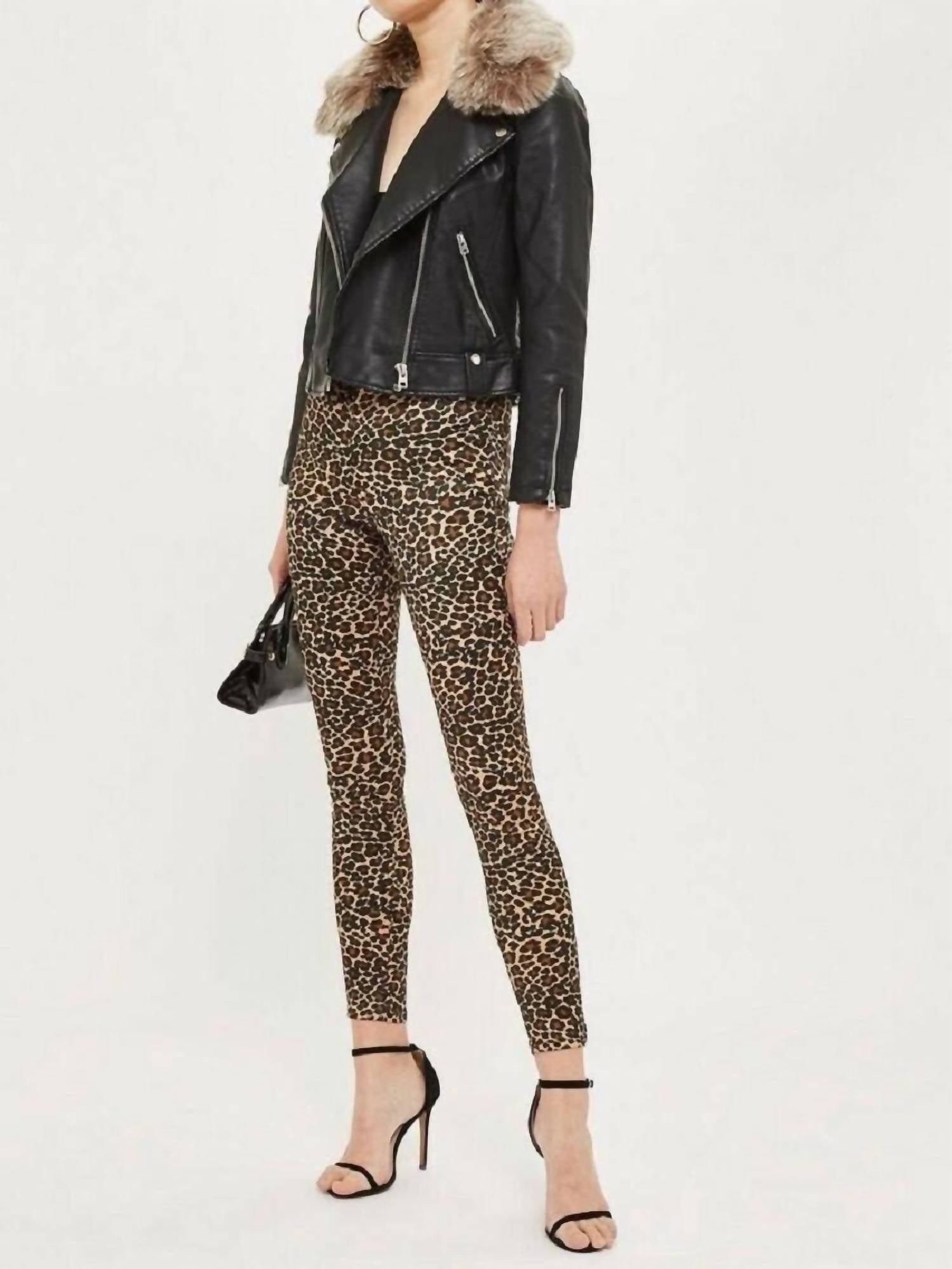 Узкие джинсы Jamie Leopard Print Satin High Rise в разноцветном цвете Topshop
Узкие джинсы Jamie Leopard Print Satin High Rise в разноцветном цвете Topshop