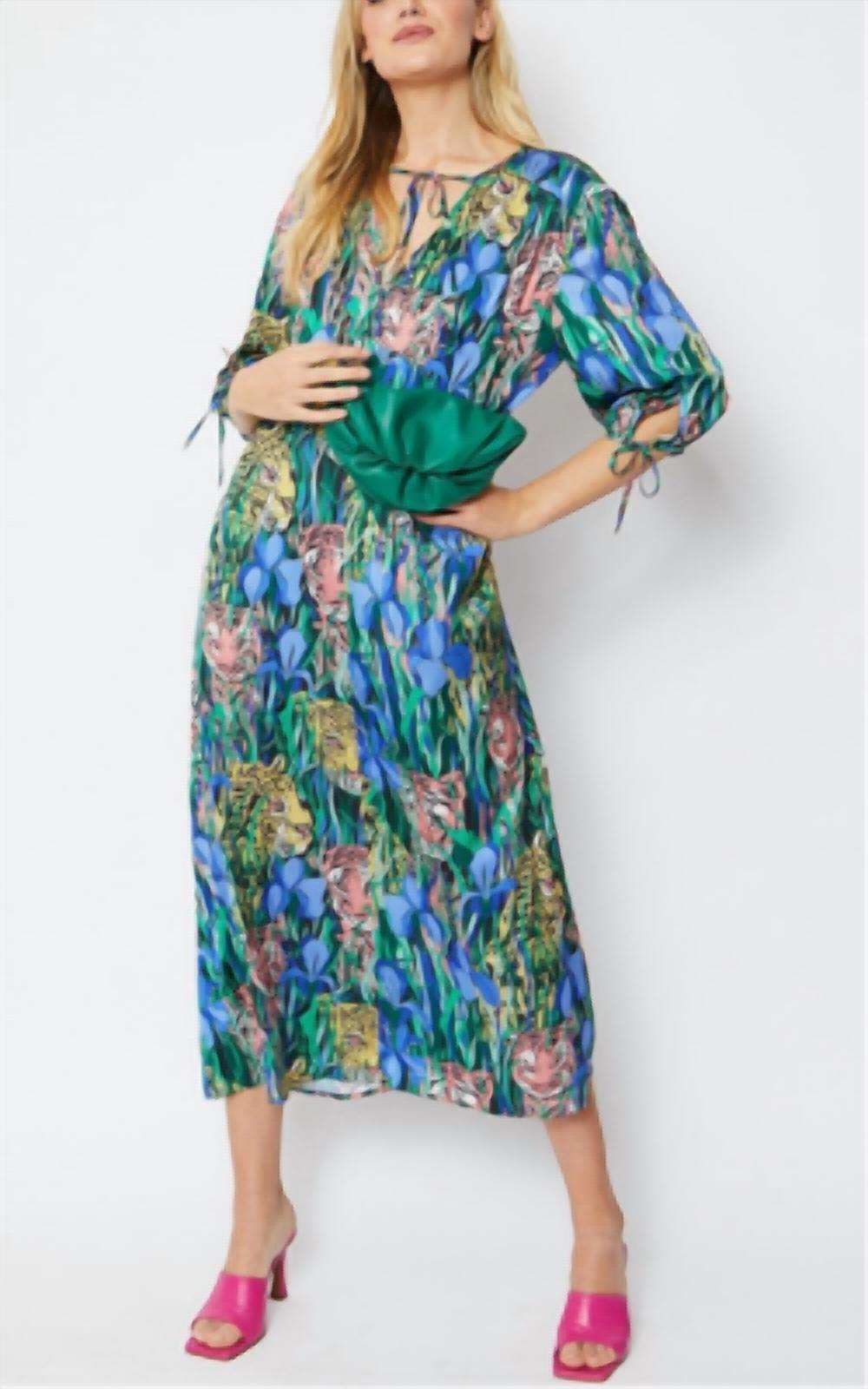 Шелковое платье-рубашка с принтом животных в зеленых и разноцветных тонах JAYLEY
Шелковое платье-рубашка с принтом животных в зеленых и разноцветных тонах JAYLEY