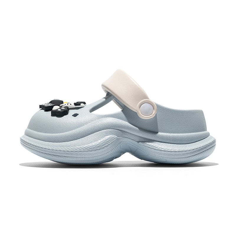 Hello Kitty Тапочки Anti Kick, черные, детские 
Hello Kitty Тапочки Anti Kick, черные, детские