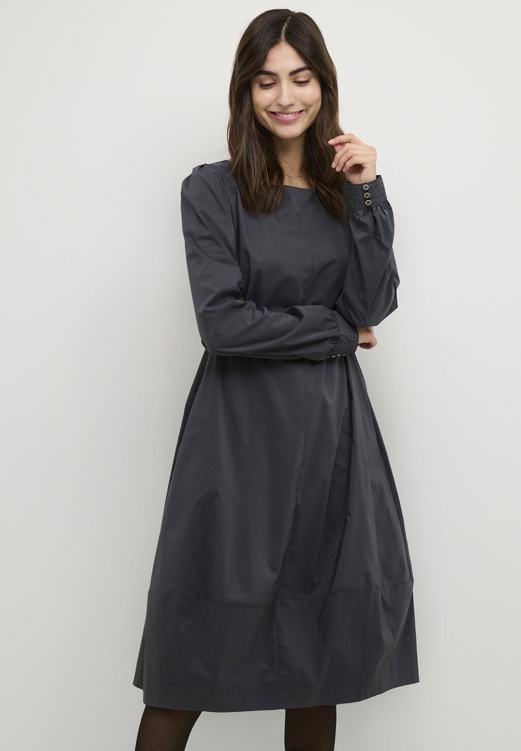 Летнее платье Antoniett Culture, цвет castlerock
Летнее платье Antoniett Culture, цвет castlerock