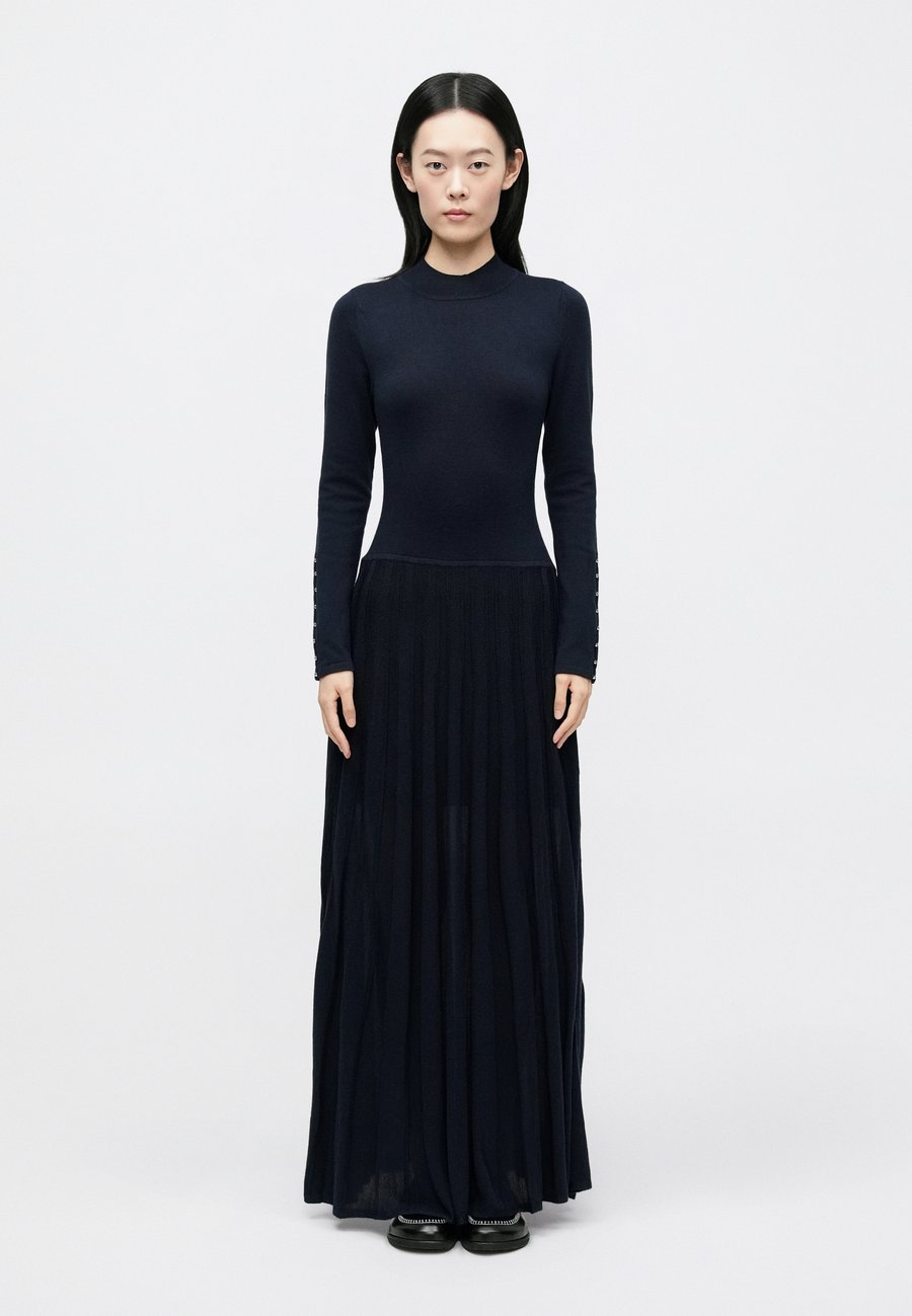Платье Claudie Pierlot MORINE, Marine/Dark Blue
Платье Claudie Pierlot MORINE, Marine/Dark Blue