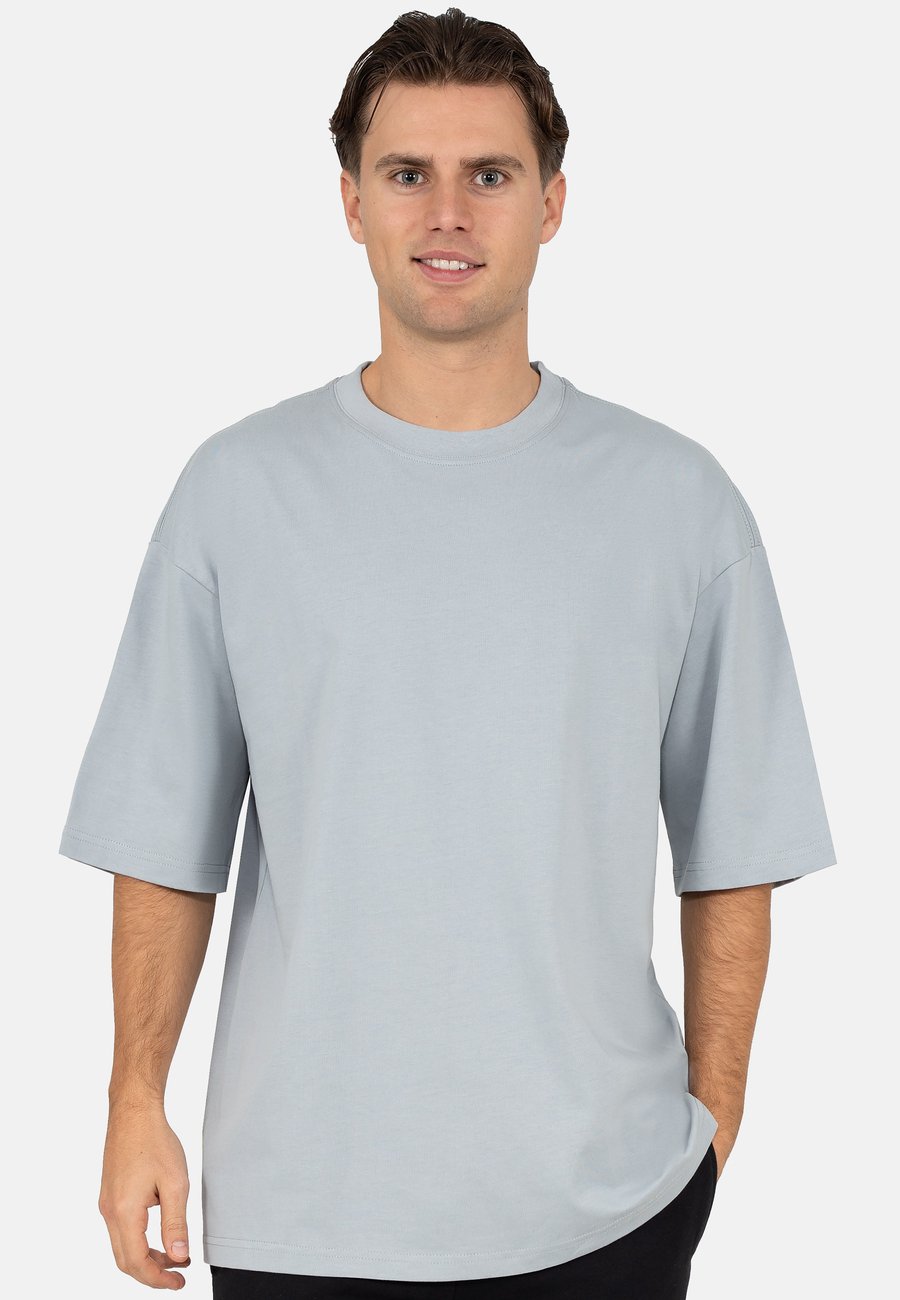 Футболка Reichstadt Basic T-shirt, Light Blue, Синий, Футболка Reichstadt Basic T-shirt, Light Blue
Футболка Reichstadt Basic T-shirt, Light Blue, Синий, Футболка Reichstadt Basic T-shirt, Light Blue
