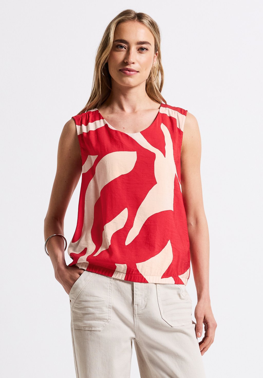 Топ GEMUSTERTES MATERIALMIX Street One, красный
Топ GEMUSTERTES MATERIALMIX Street One, красный