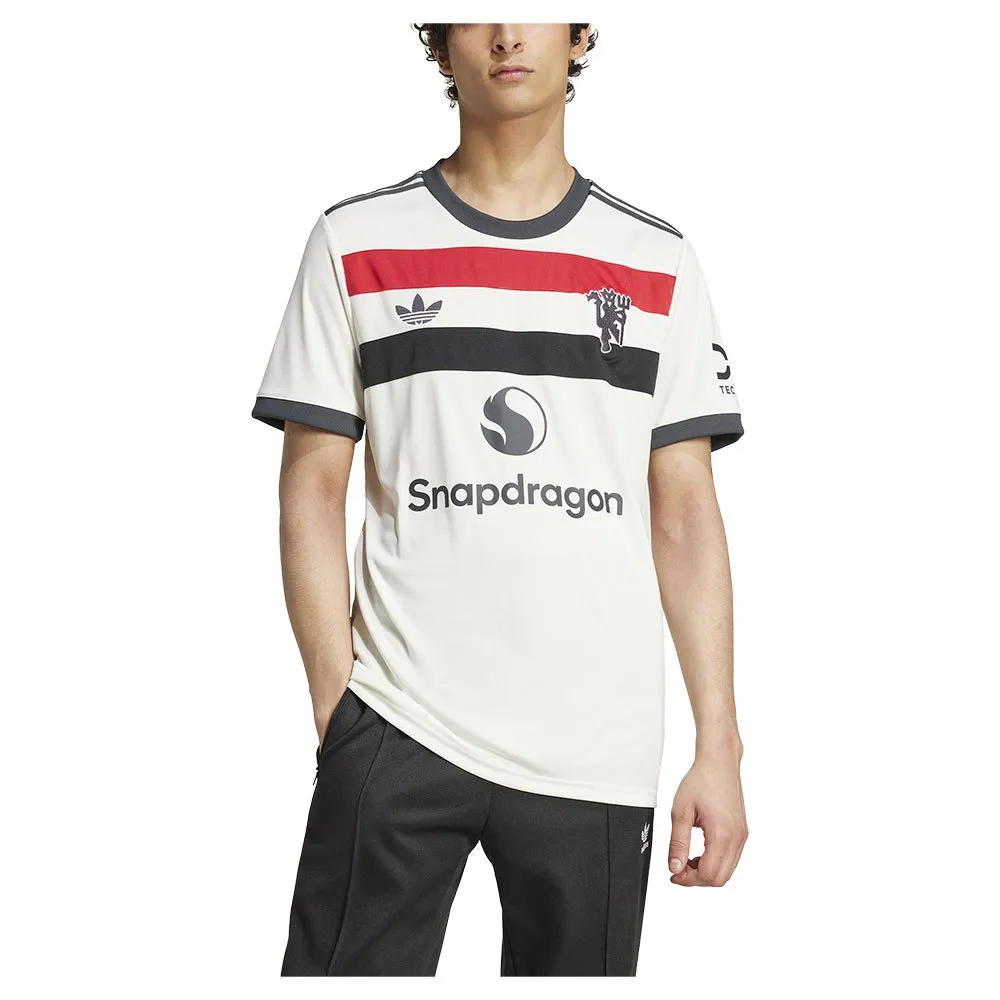Футболка с коротким рукавом adidas Manchester United 24/25 3 Stripes, белый
Футболка с коротким рукавом adidas Manchester United 24/25 3 Stripes, белый