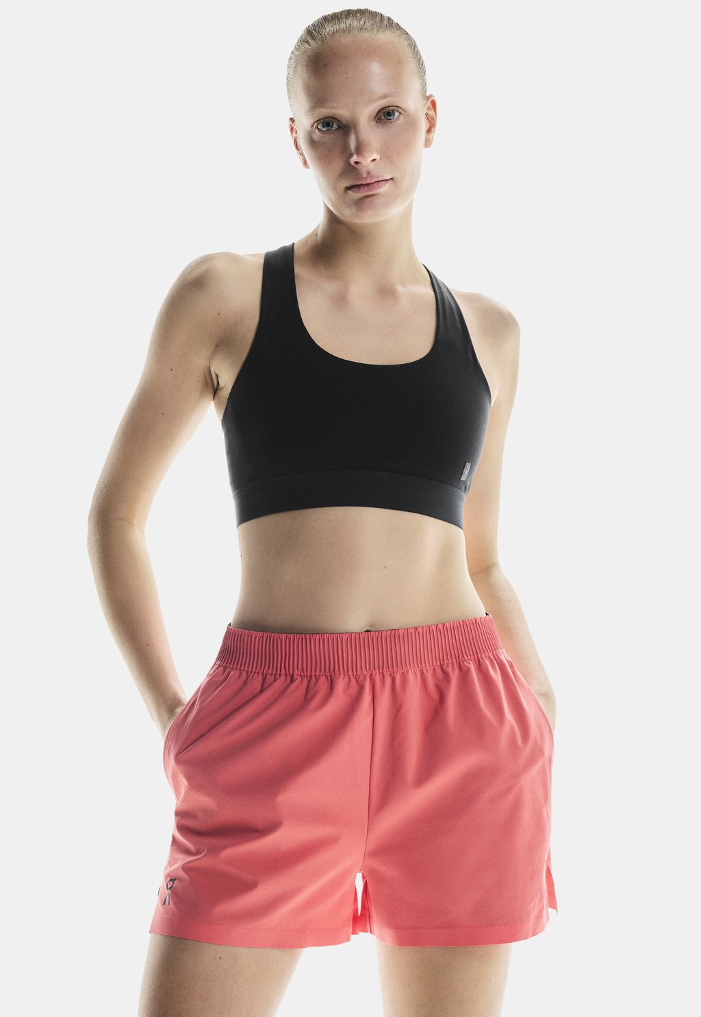 Спортивные шорты FOCUS On, коралловый
Спортивные шорты FOCUS On, коралловый