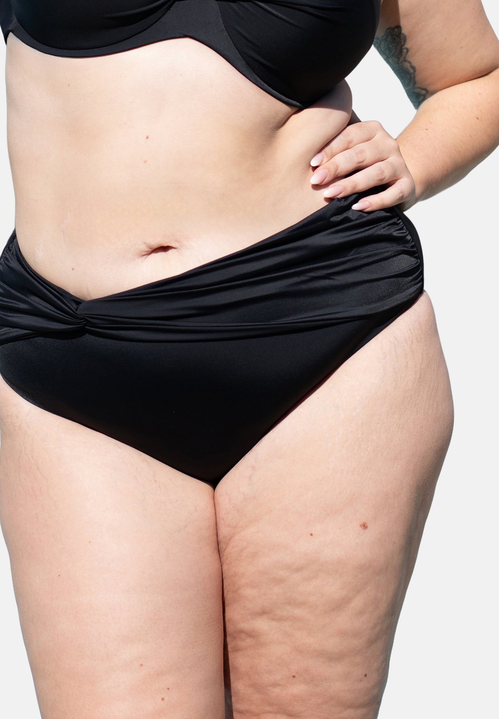 Плавки бикини HIGH MAMBO SugarShape, черный
Плавки бикини HIGH MAMBO SugarShape, черный