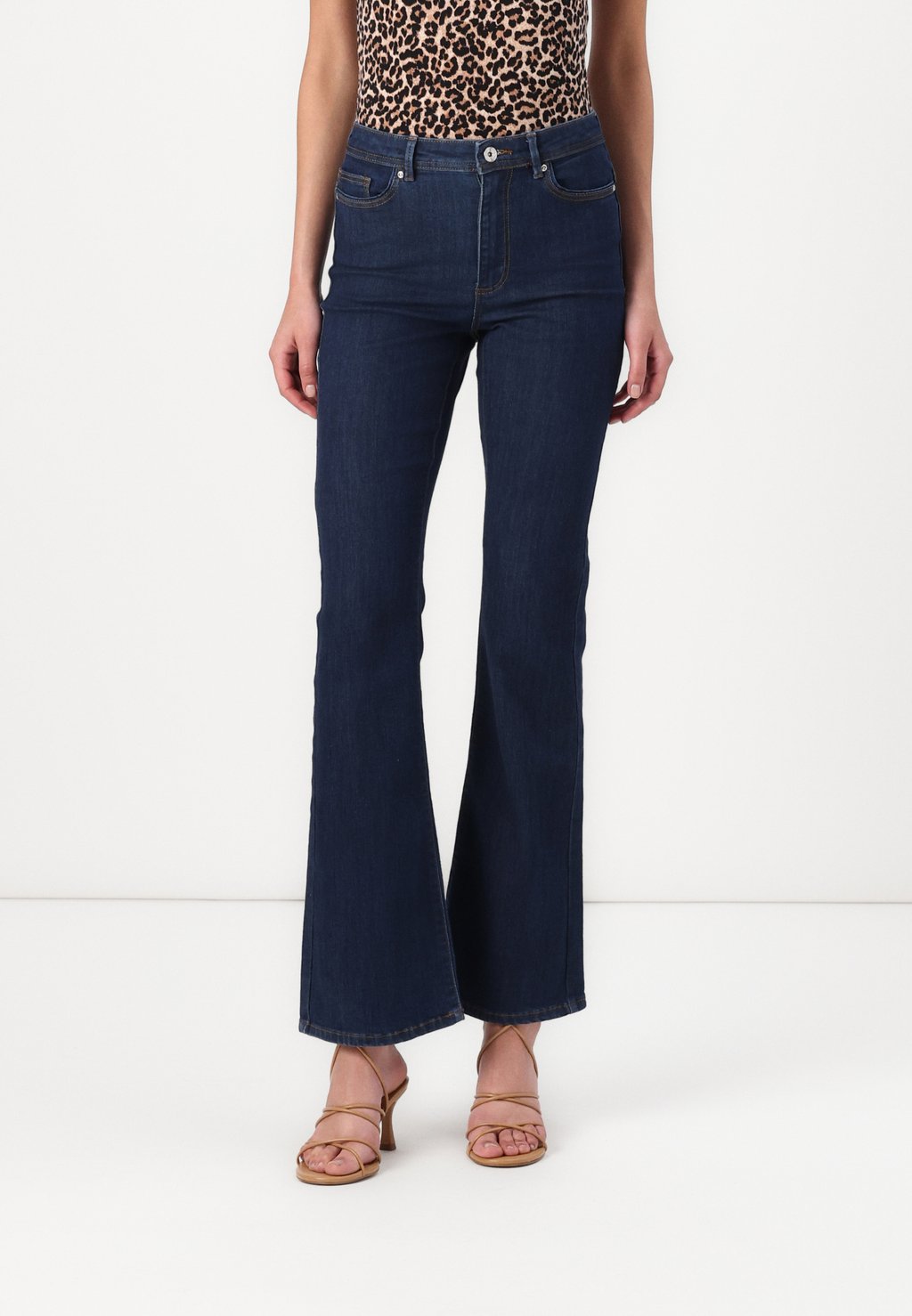 Расклешенные джинсы ONLVILJA ONLY, цвет Dark Blue Denim
Расклешенные джинсы ONLVILJA ONLY, цвет Dark Blue Denim