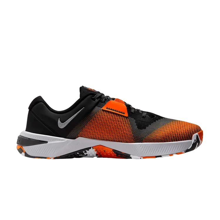 Кроссовки Nike Metcon 10 'Black Safety Orange'
Кроссовки Nike Metcon 10 'Black Safety Orange'
