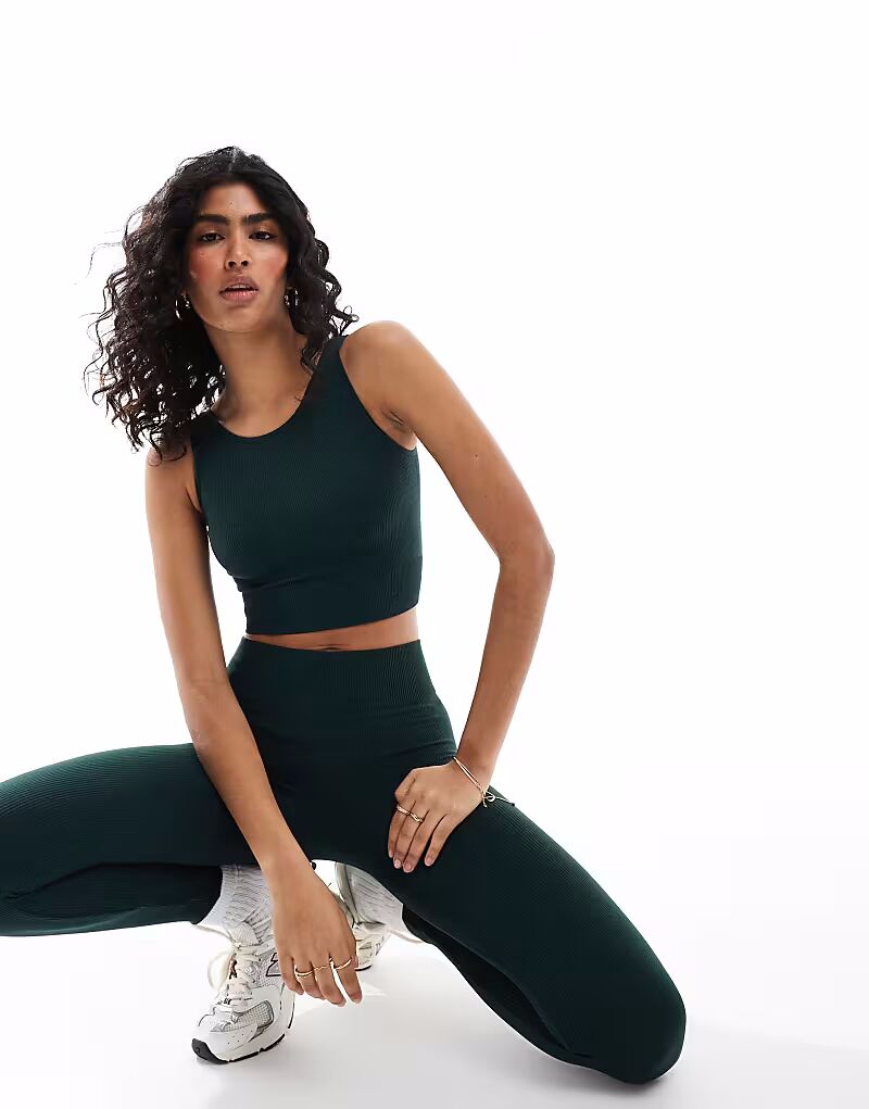 Бесшовный топ темно-зеленого цвета Only
Бесшовный топ темно-зеленого цвета Only