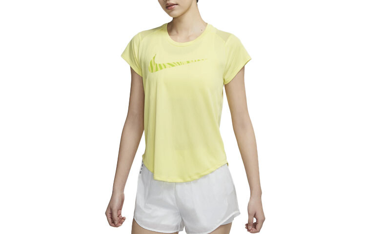 Футболка женская динамичная желтая Nike
Футболка женская динамичная желтая Nike