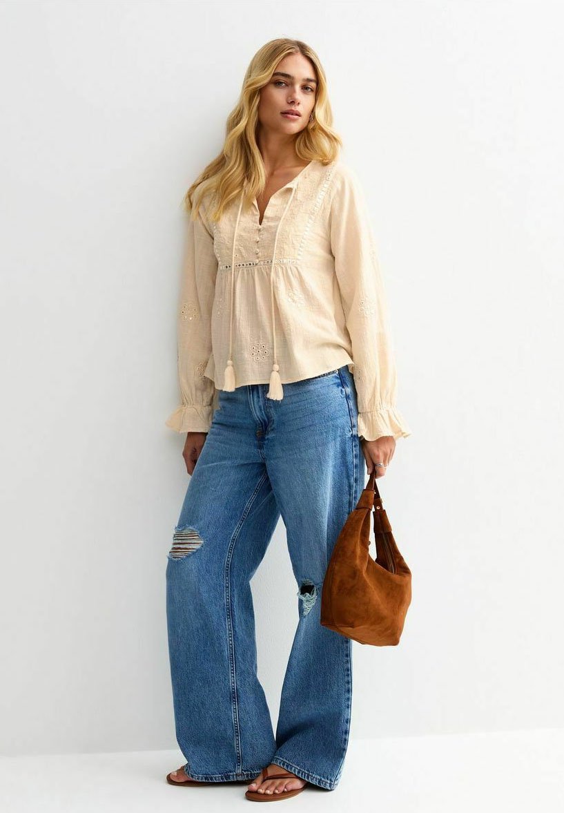 Блуза FLORAL MIRROR EMBROIDERED TIE NECK New Look, кремовый
Блуза FLORAL MIRROR EMBROIDERED TIE NECK New Look, кремовый