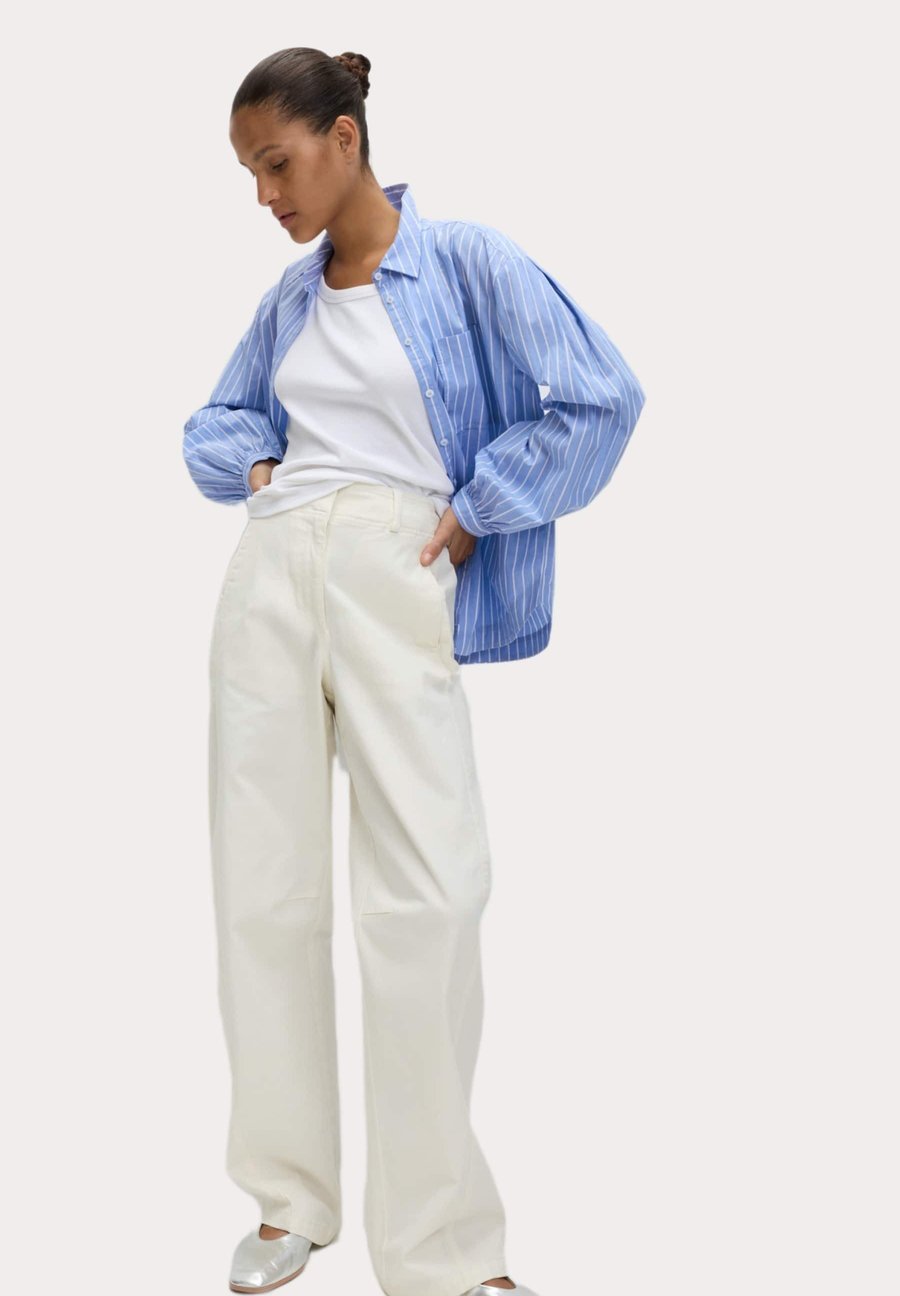 Блуза Marks & Spencer STRIPED BOXY, Blue Mix/Mottled Blue
Блуза Marks & Spencer STRIPED BOXY, Blue Mix/Mottled Blue