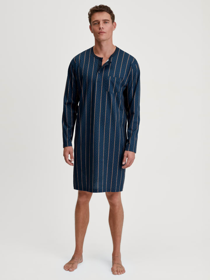 Ночная рубашка в синем цвете с эмблемой Calida
Ночная рубашка в синем цвете с эмблемой Calida