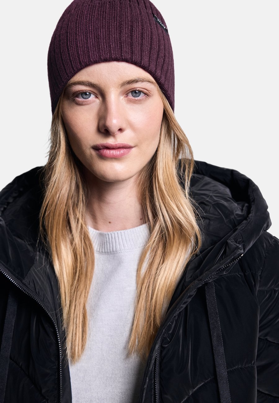 Шапка Street One Studio Beanie, Lila/Dark Purple
Шапка Street One Studio Beanie, Lila/Dark Purple