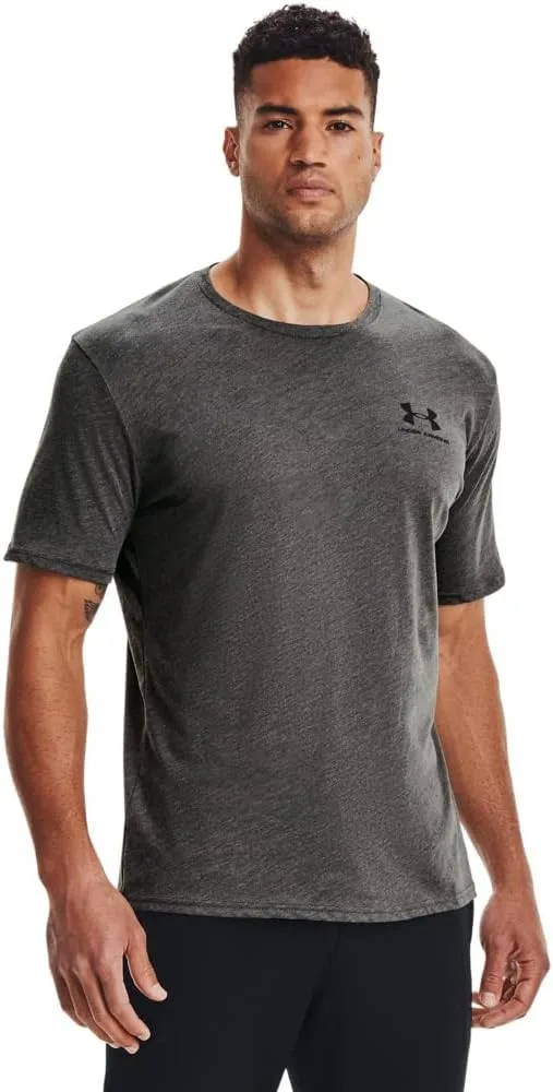 Футболка Under Armour Sportstyle с принтом на груди
Футболка Under Armour Sportstyle с принтом на груди