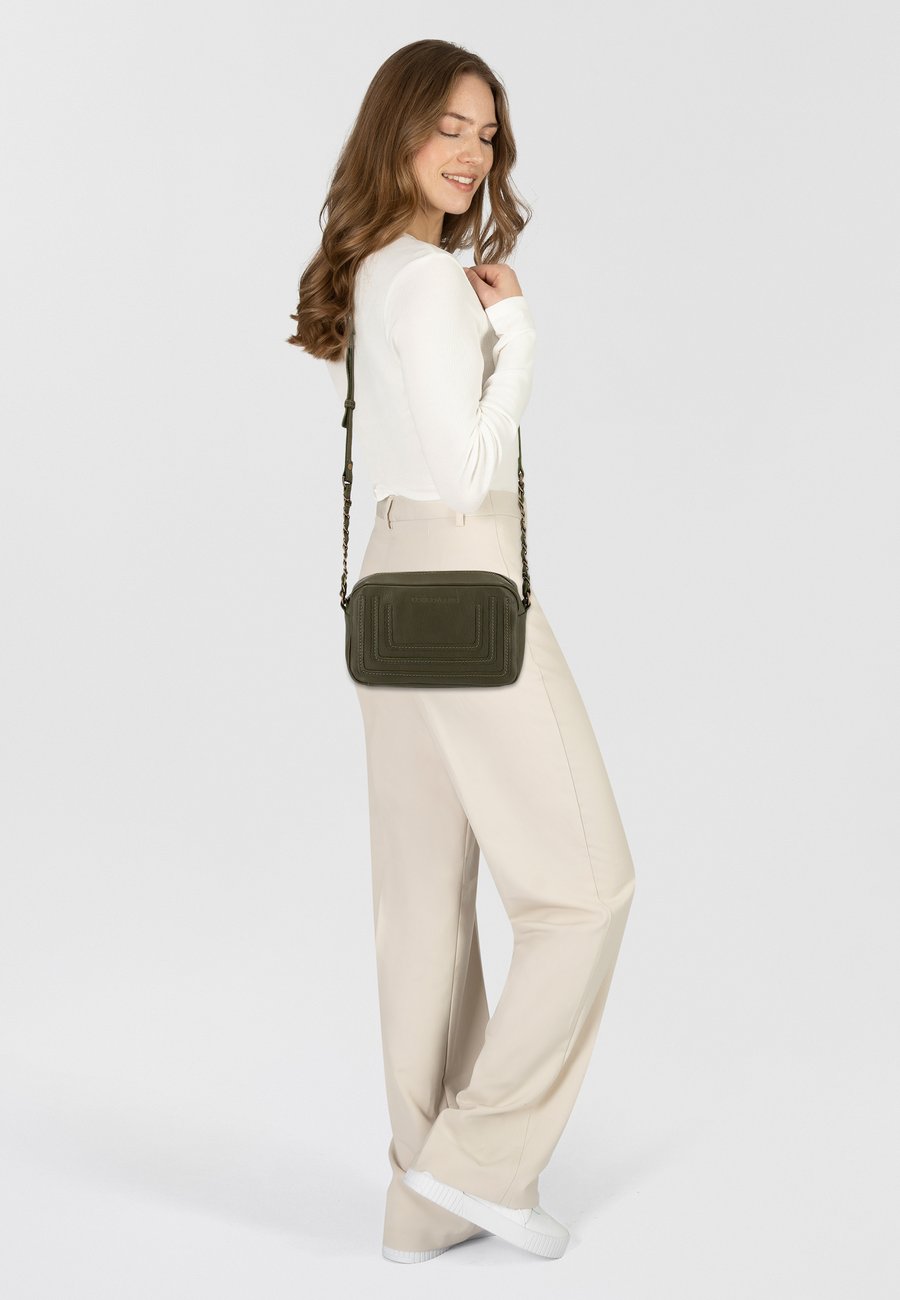 Сумка кросс-боди Cowboysbag 22 CM, Avocado/Green
Сумка кросс-боди Cowboysbag 22 CM, Avocado/Green