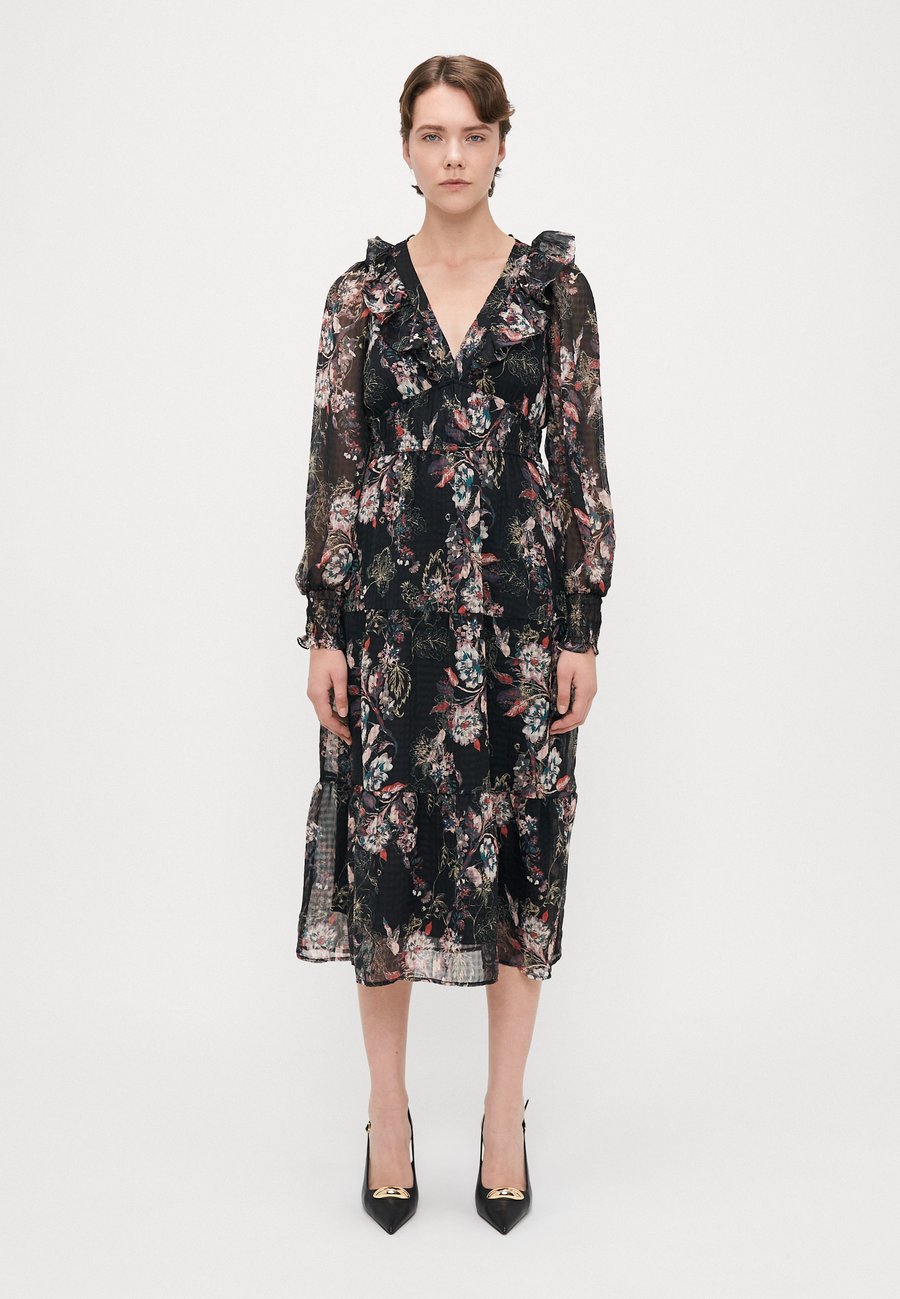 Платье Vero Moda Tall VMPETRA SUNI CALF DRESS , Black
Платье Vero Moda Tall VMPETRA SUNI CALF DRESS , Black