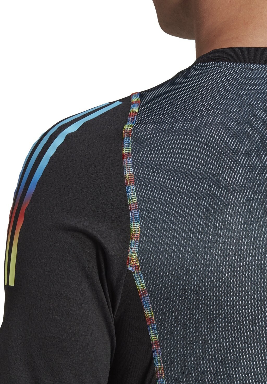 Спортивная футболка FUSSBALL TIRO WORLD CUP adidas, черный
Спортивная футболка FUSSBALL TIRO WORLD CUP adidas, черный