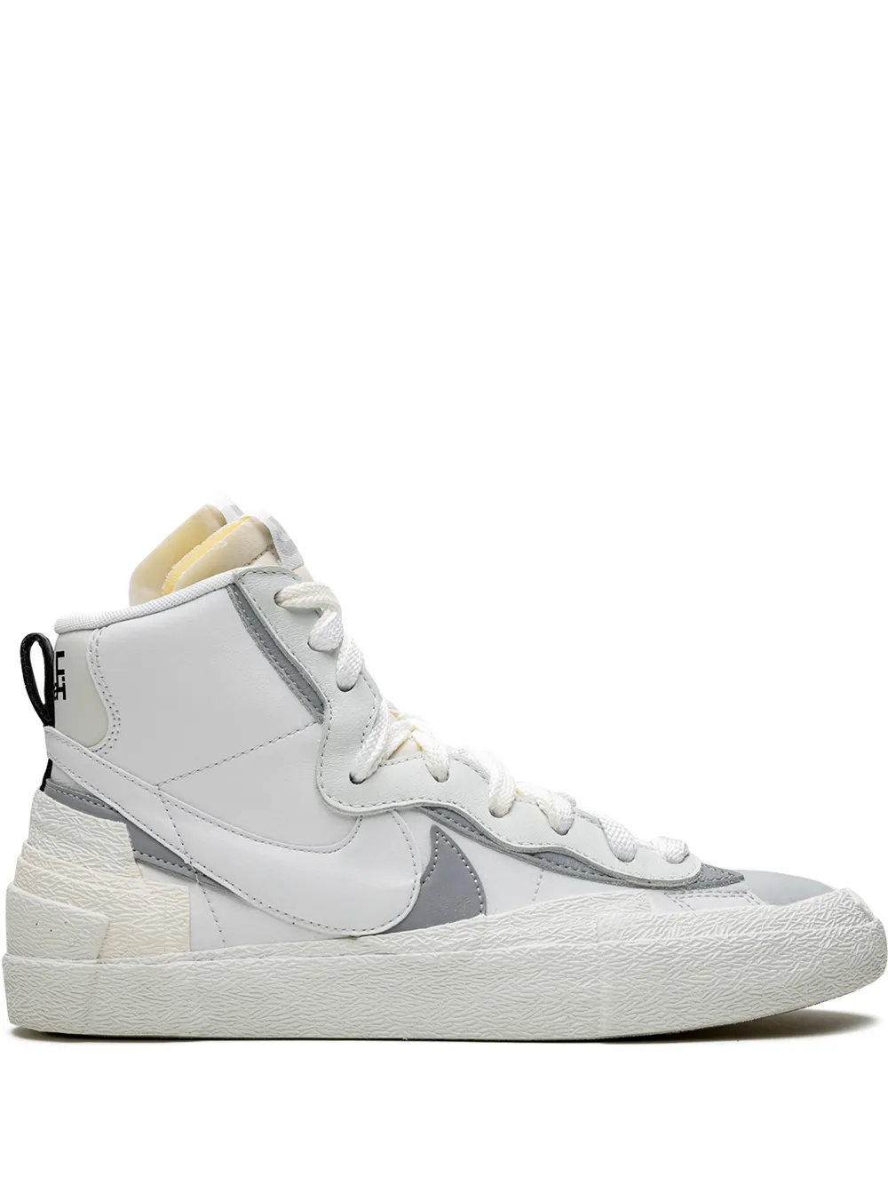 Высокие кеды Blazer Mid из коллаборации с Sacai Nike, белый
Высокие кеды Blazer Mid из коллаборации с Sacai Nike, белый