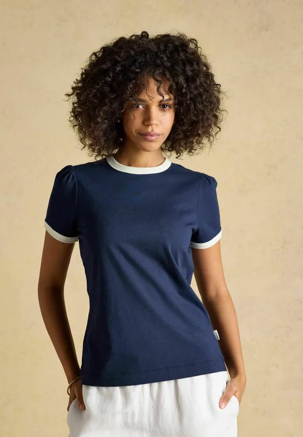 Футболка erin с коротким рукавом и принтом, стандартного кроя. Joules, Navy, Синий, Футболка erin с коротким рукавом и принтом, стандартного кроя. Joules, Navy
Футболка erin с коротким рукавом и принтом, стандартного кроя. Joules, Navy, Синий, Футболка erin с коротким рукавом и принтом, стандартного кроя. Joules, Navy