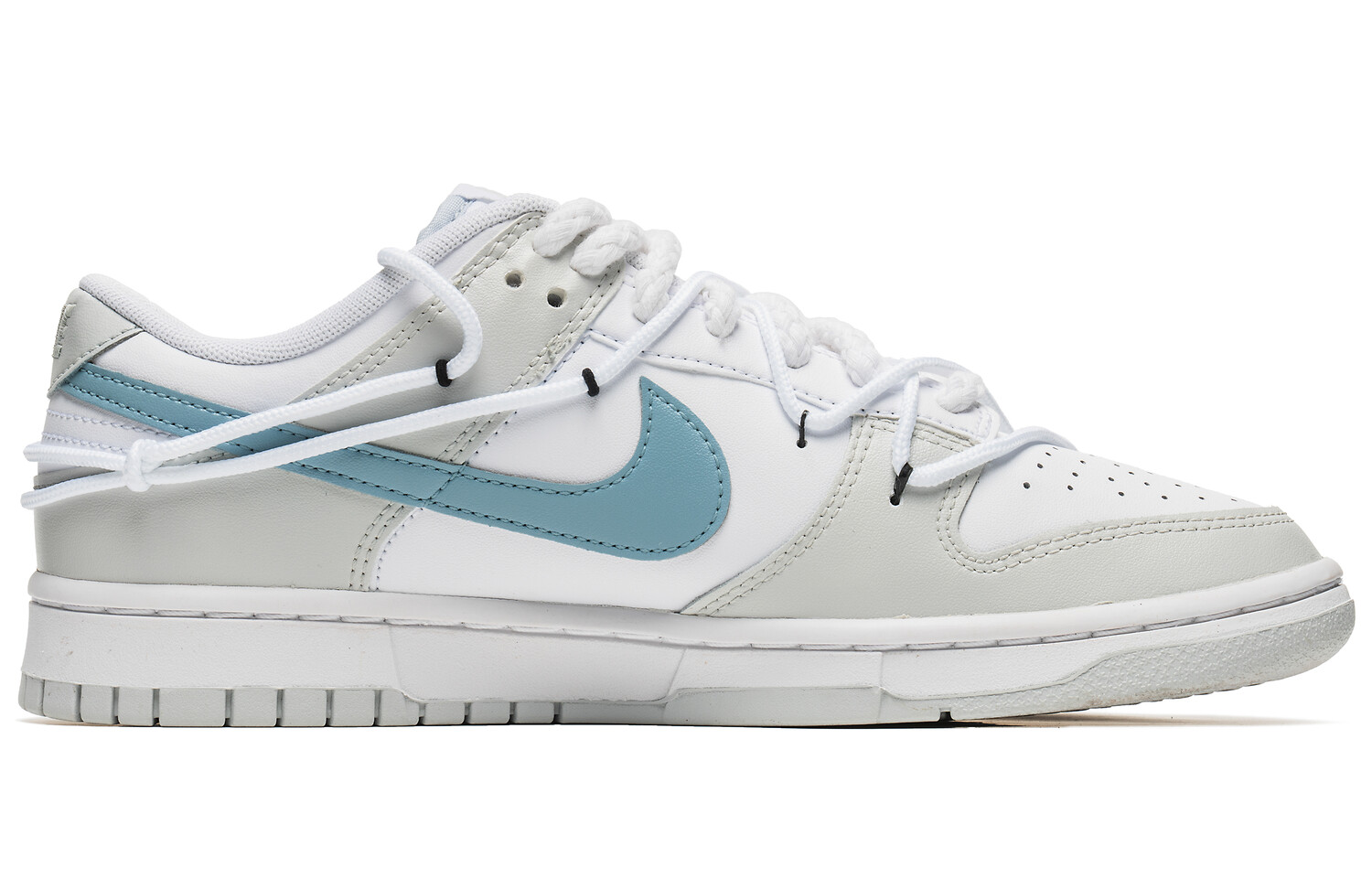 Кроссовки Nike Dunk, серый/белый
Кроссовки Nike Dunk, серый/белый