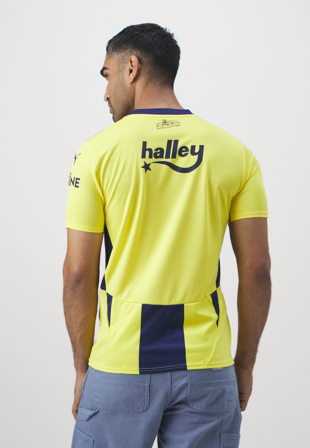 Футбольная майка FENERBAHCE ISTANBUL HOME REPLICA Puma, желтый
Футбольная майка FENERBAHCE ISTANBUL HOME REPLICA Puma, желтый