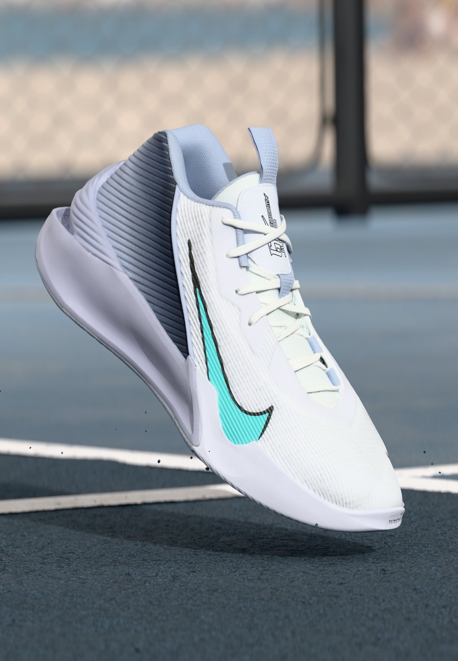 Кроссовки Nike Performance GT JUMP ACADEMY, White/Dynamic Turquoise/Ghost/Black/White
Кроссовки Nike Performance GT JUMP ACADEMY, White/Dynamic Turquoise/Ghost/Black/White
