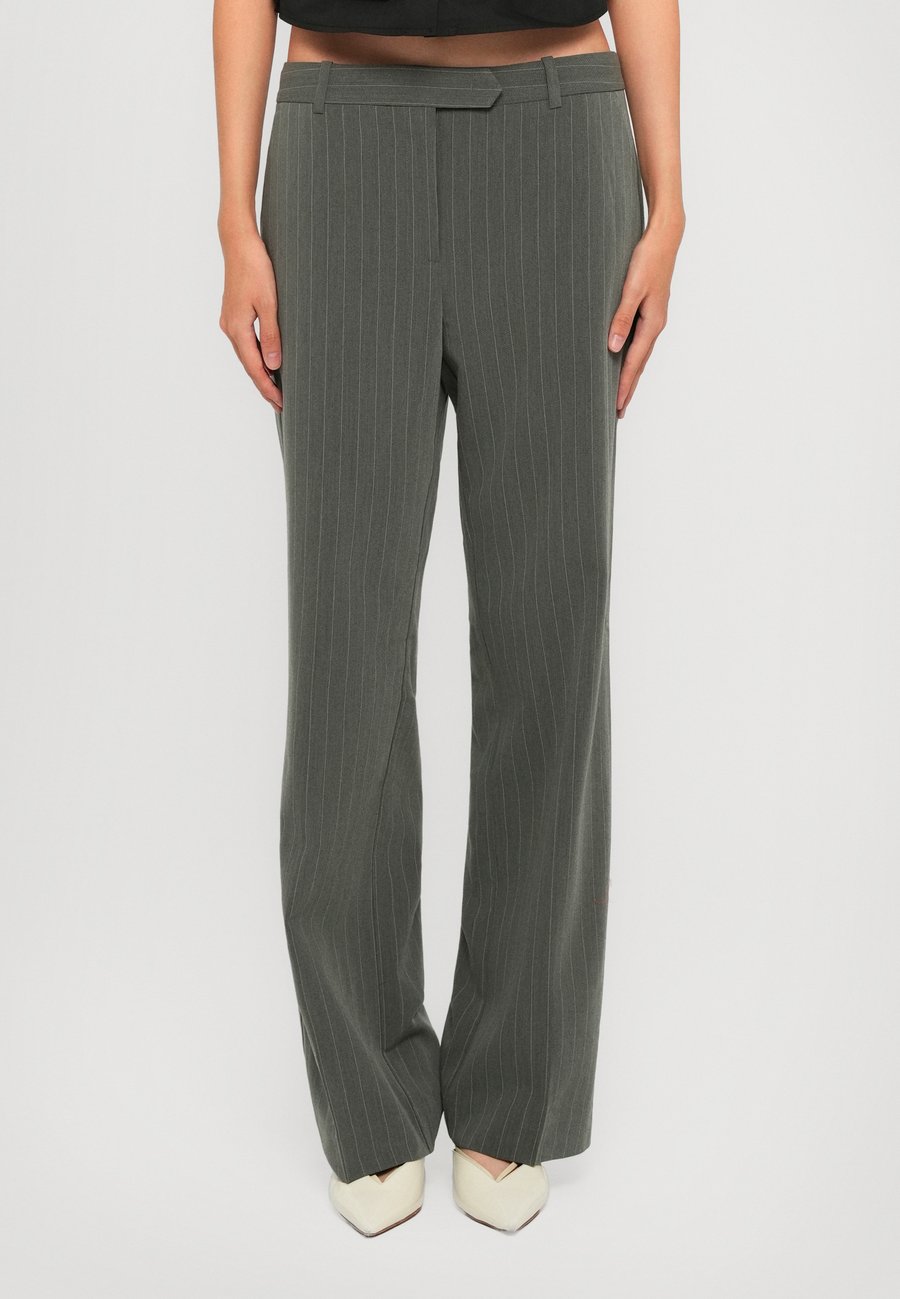 Брюки DESIGNERS REMIX STEVEN STRAIGHT PANTS, Grey/White/Black
Брюки DESIGNERS REMIX STEVEN STRAIGHT PANTS, Grey/White/Black